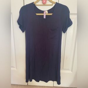 Francesca’s t-shirt dress